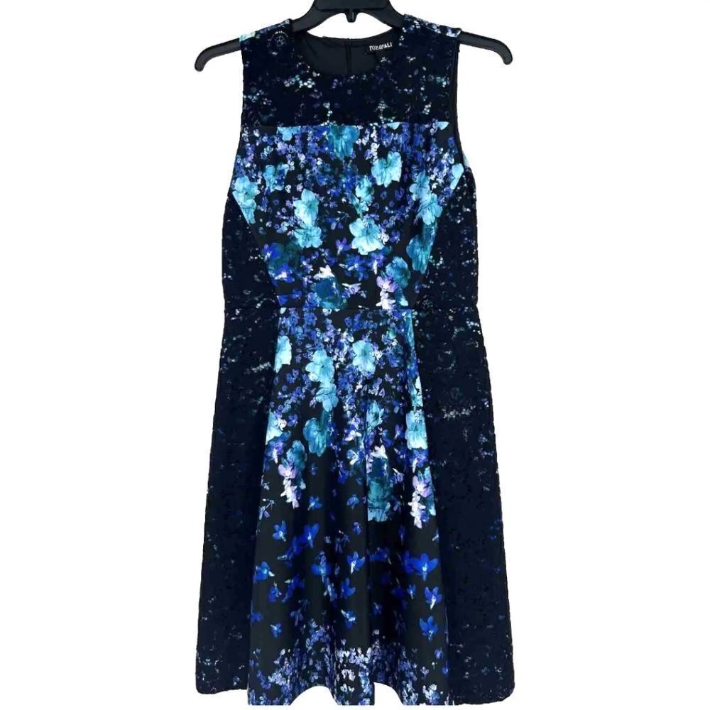 👗Roz & Ali Floral Fit and Flare Dress